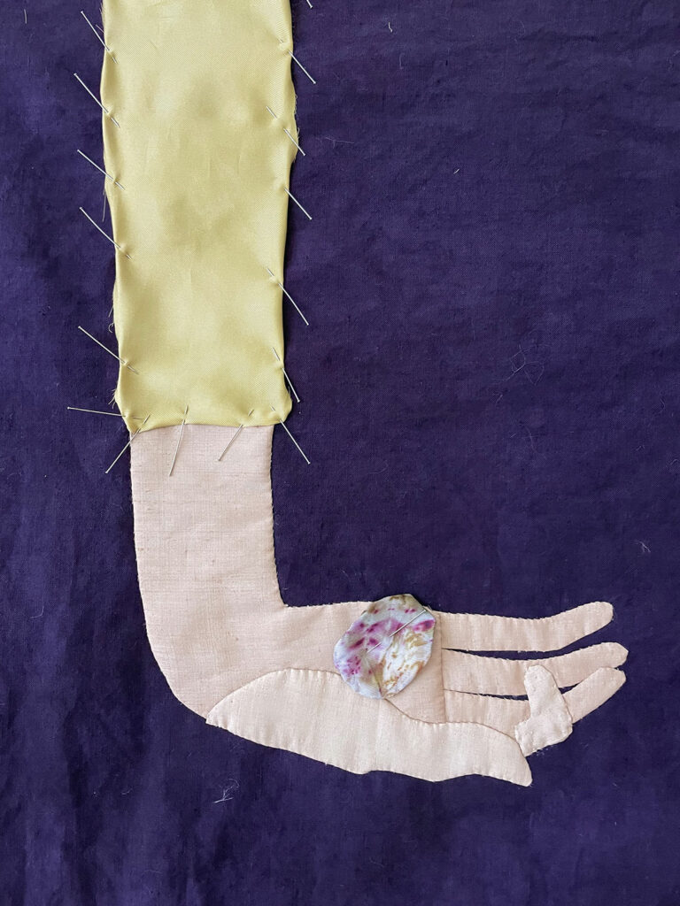 art-textile-teinture-naturelle-mains-femme